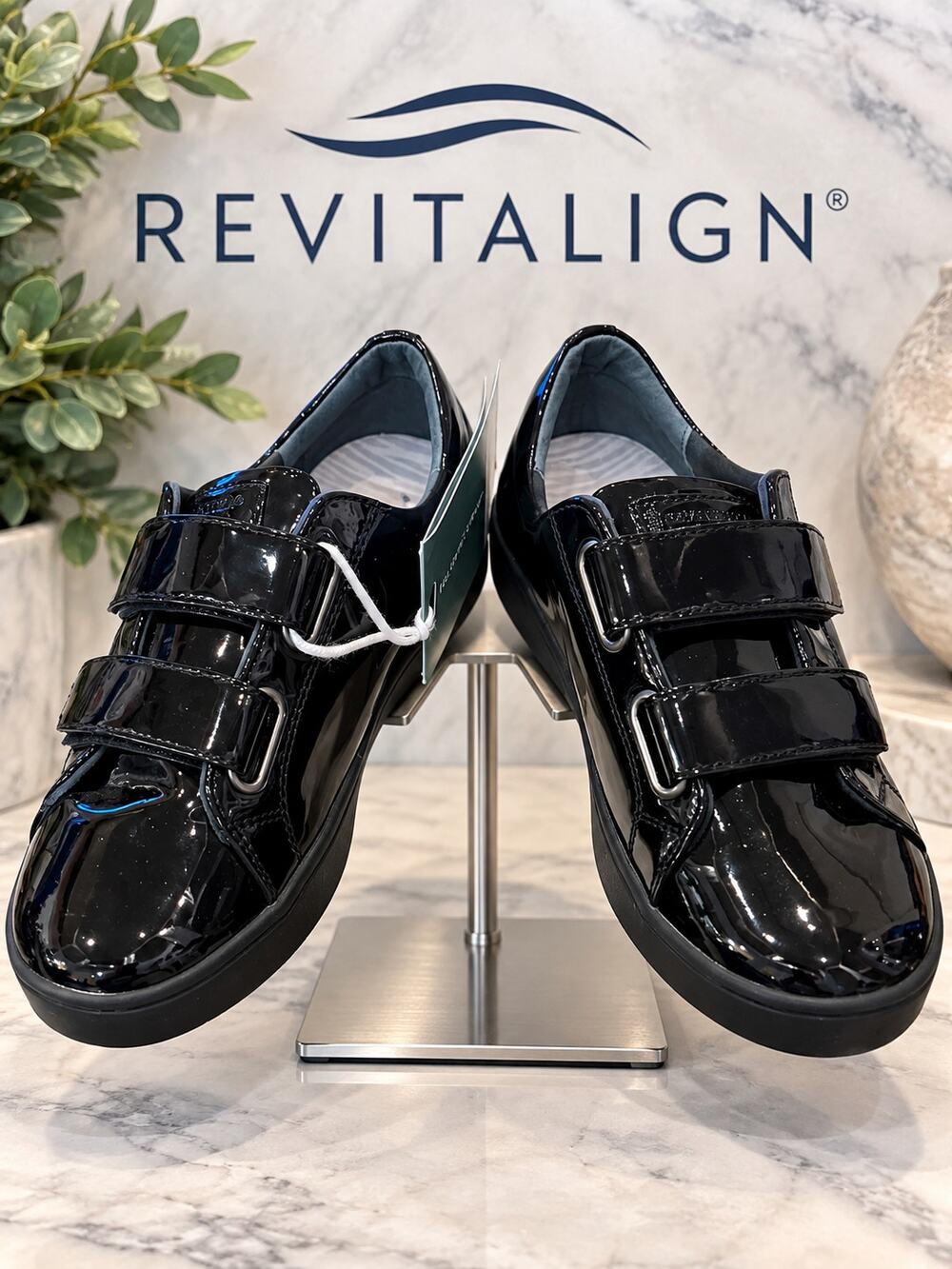 Revitalign Malibu Bella Patent Black Orthotic Sneakers Women 7B NIB